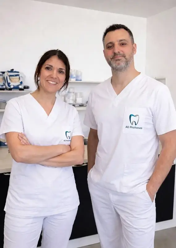 Adrien et Dulce, prothésistes dentaires du laboratoire AD Protheses à Yerres